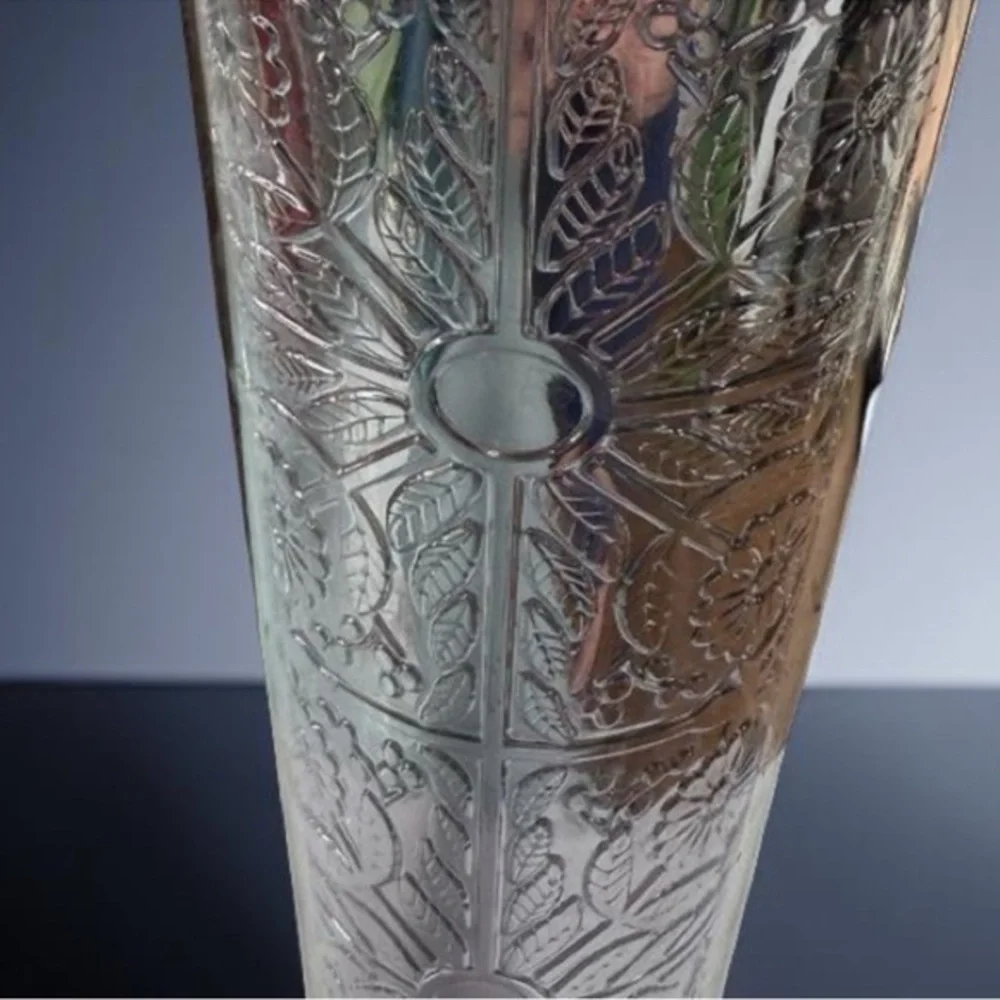 Starbucks 2017 Lavender Floral Iridescent Stainless Steel Cold Cup 24 oz Venti